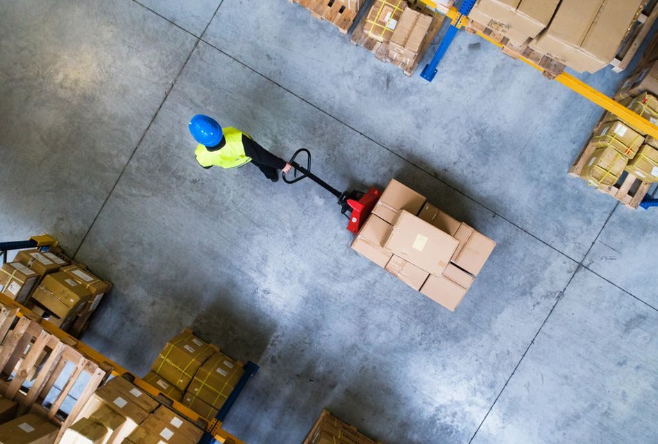 blockchain-supply-chain-management-use-cases-948x640