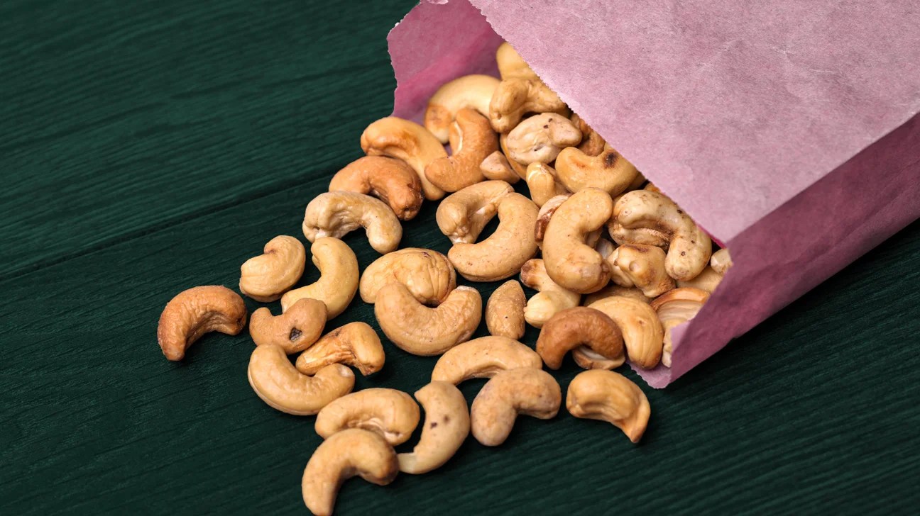 Are Cashews Good For You Benefits Risks And Recipe Ideas