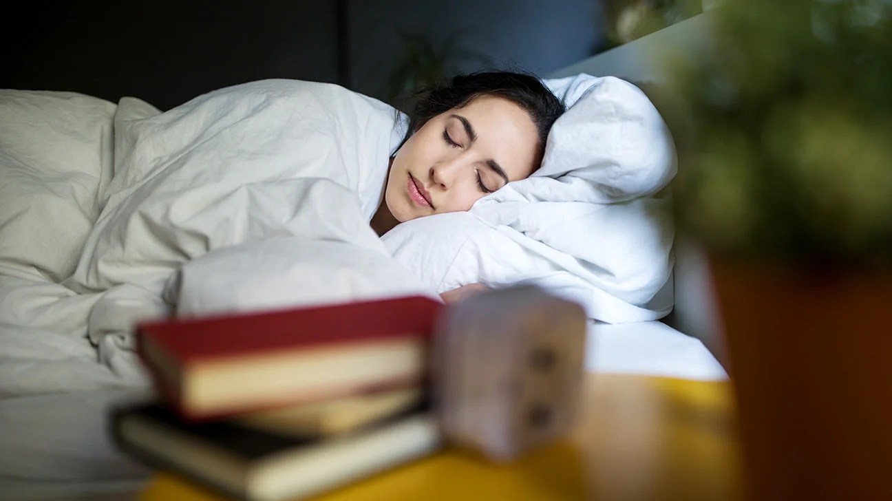 Side Sleeper Benefits Drawbacks How To Do It Which Side Is Best