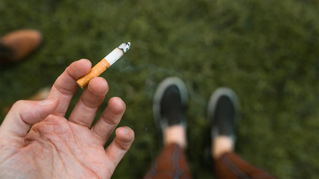 Hypnosis to Quit Smoking: Benefits, Risks, How It Works