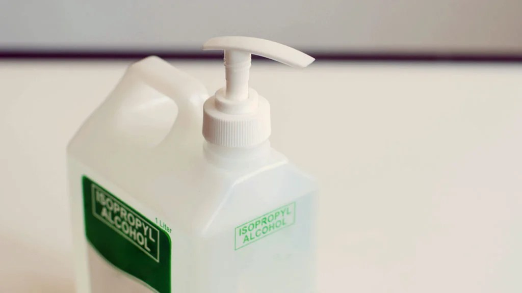 Rubbing Alcohol For Acne Does It Work Safety And Alternatives