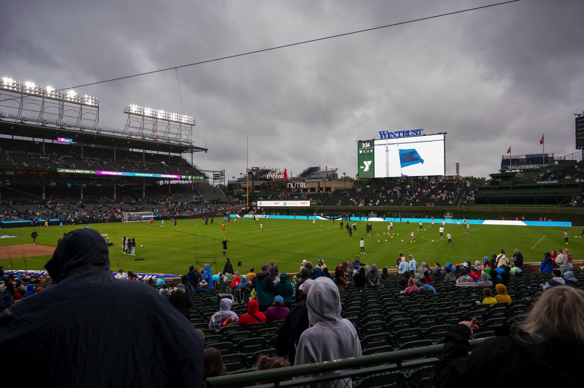 Red Stars Fall Before Record Crowd at Wrigley