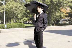 Men turn to sun umbrellas to beat the heat in 2024