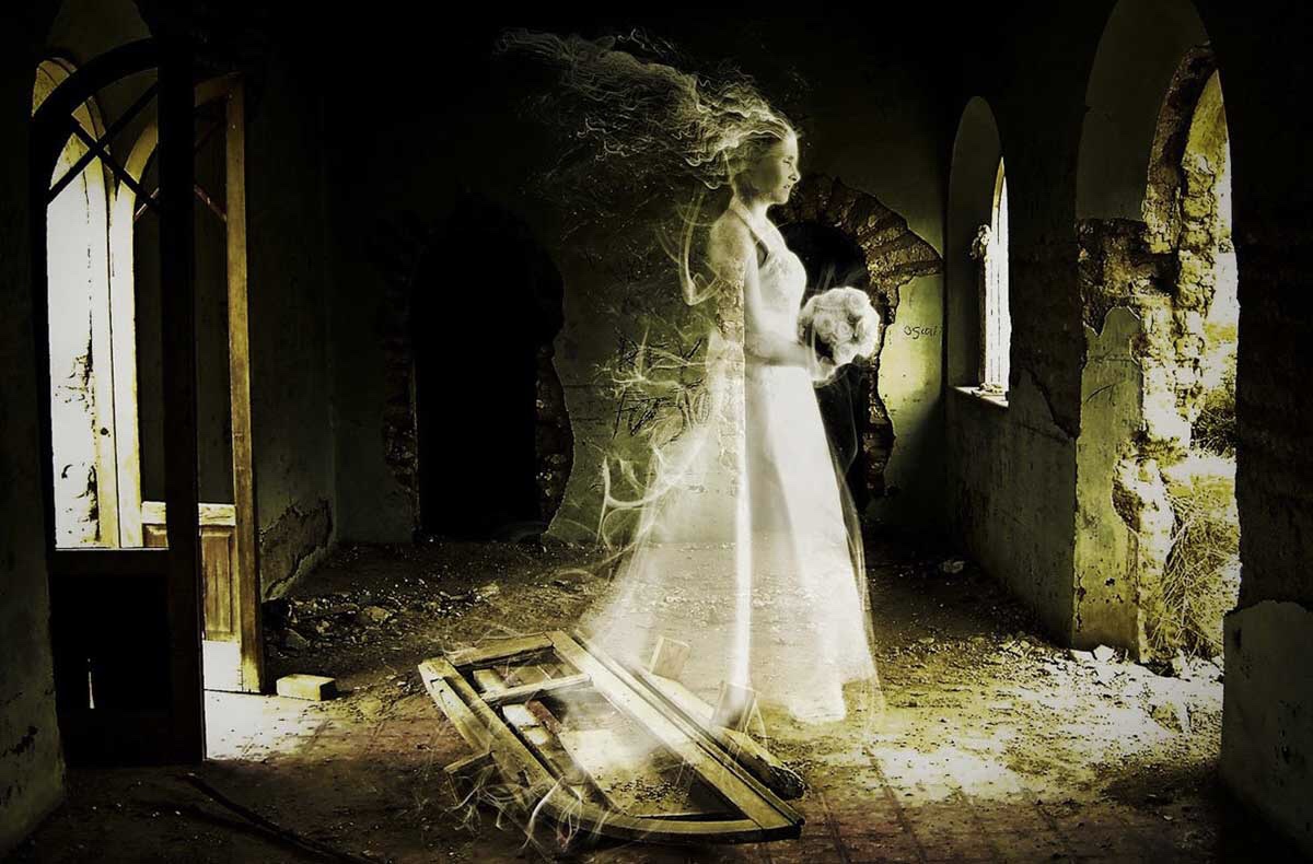 A Bella Mbriana A Love Legend Along The Narrow Streets Of Naples Random Times