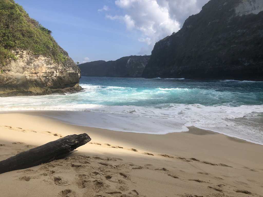 Kelingking Beach in the morning, Nusa Penida beach 