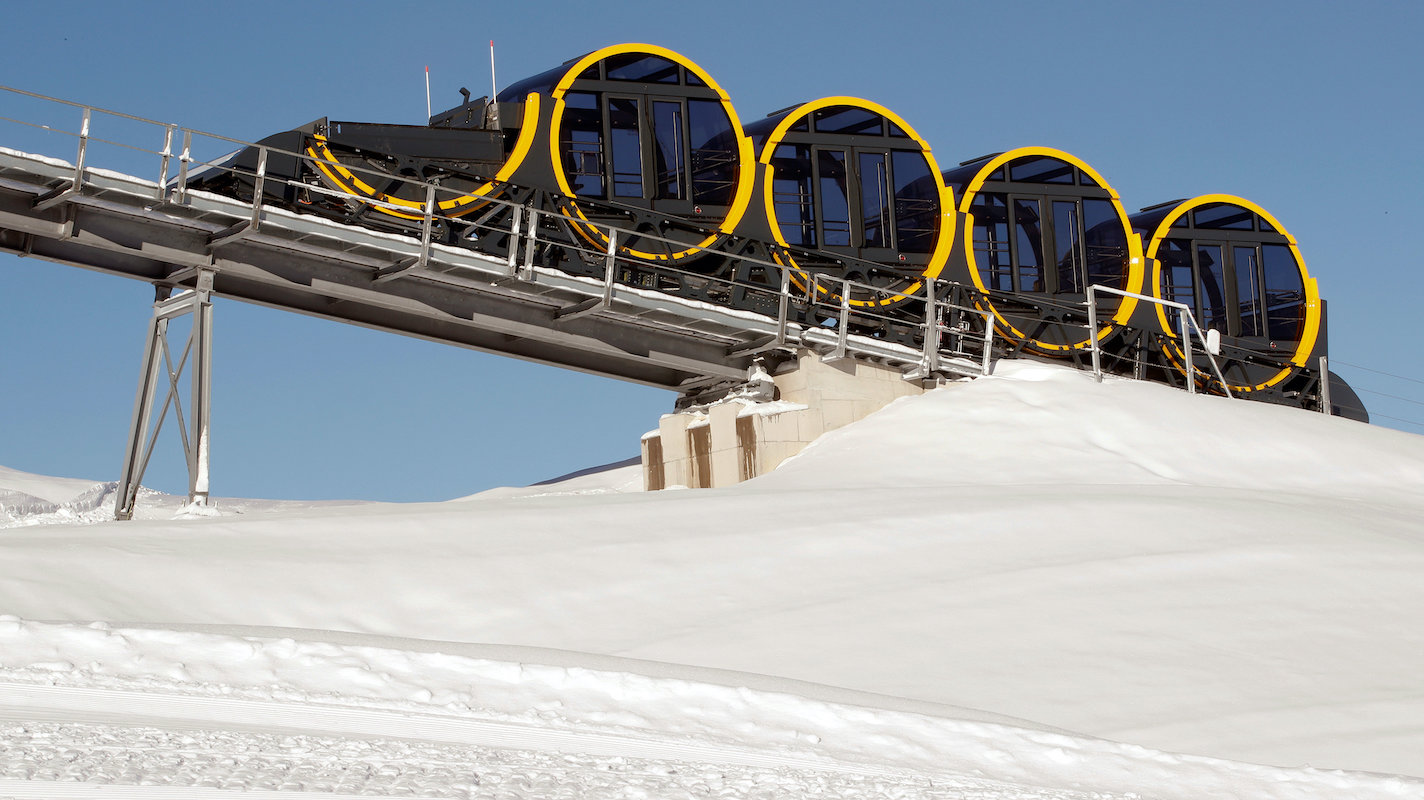 Ouverture Du Funiculaire Le Plus Raide Au Monde En Suisse