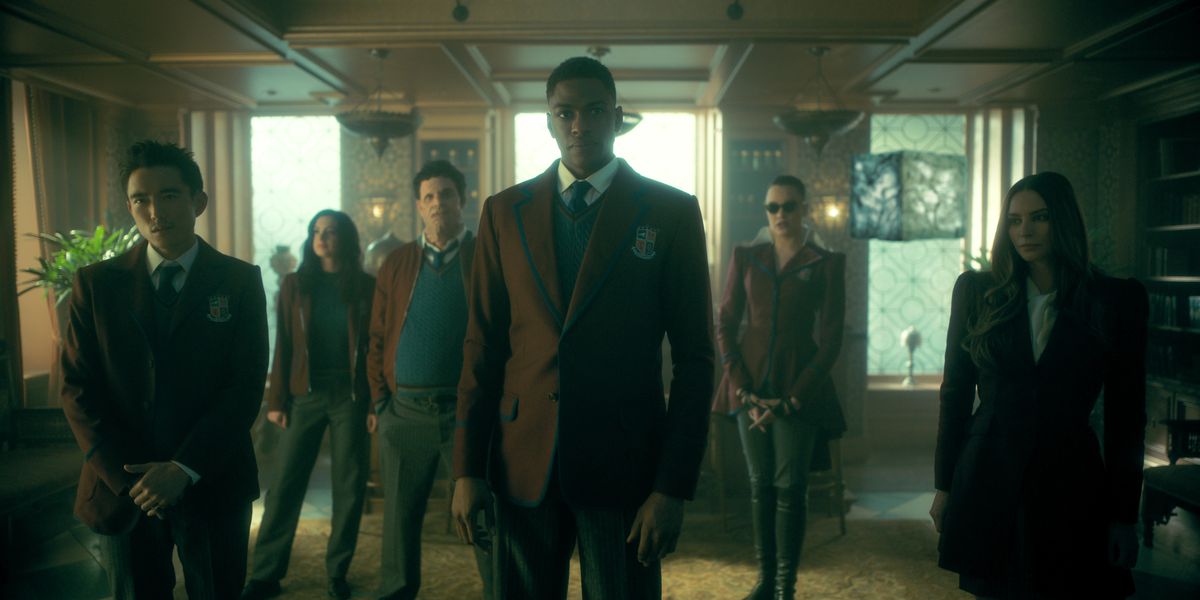 The Umbrella Academy Season 3 Episode 1 Recap The Premiere Explained