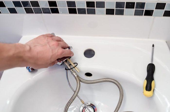 Faucet repair Faucet repair