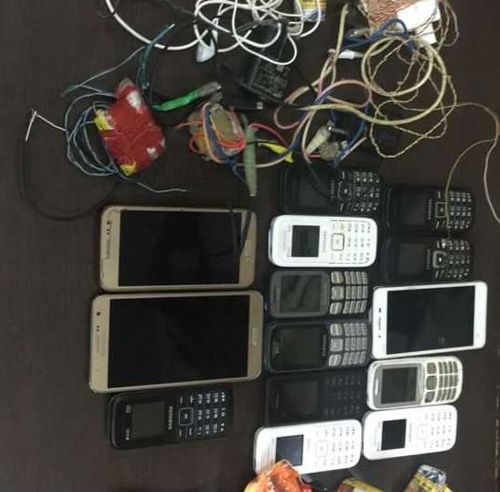 3 mobile phones seized from jail