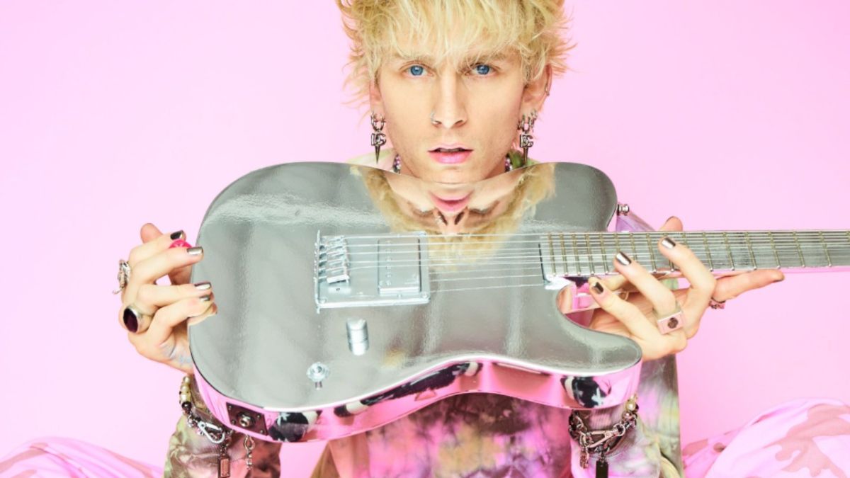 Alice Glass appelle Machine Gun Kelly pour "inquiétant" commentaires misogynes, fétichisme des femmes noires et des adolescentes
