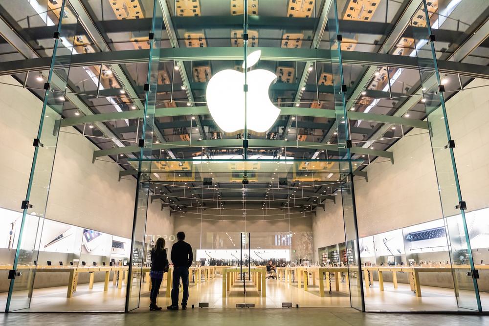 Apple : l'iPhone SE pourrait continuer à augmenter, selon un analyste en chef - Yahoo Finance