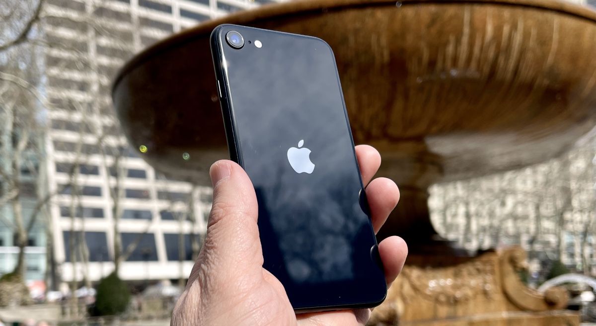 Autonomie de la batterie de l'iPhone SE 2022 - voici comment elle se compare - Tom's Guide