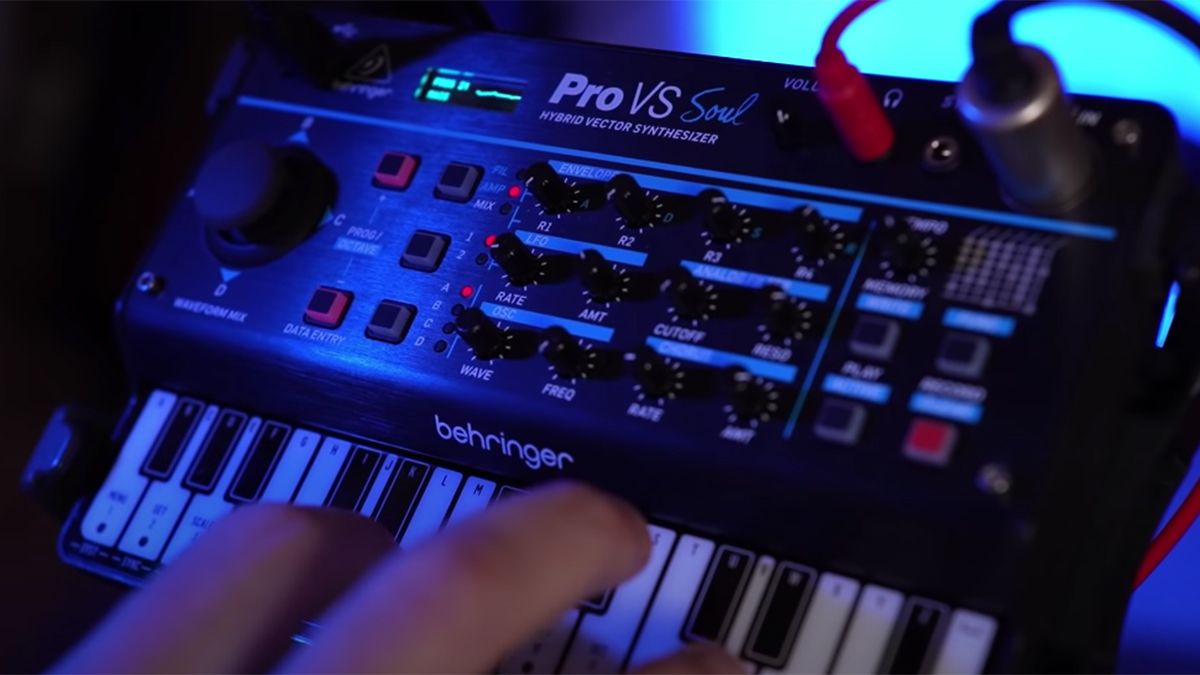 Behringer vous ramène au son de 1986 avec un jam de synthé Pro VS révélateur