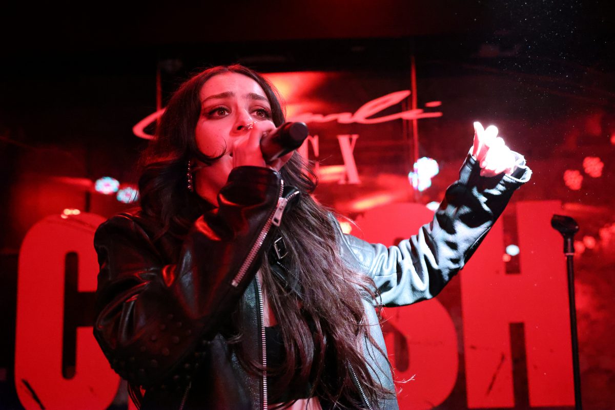 Comment le « crash » de Charli XCX a été influencé par Janet Jackson