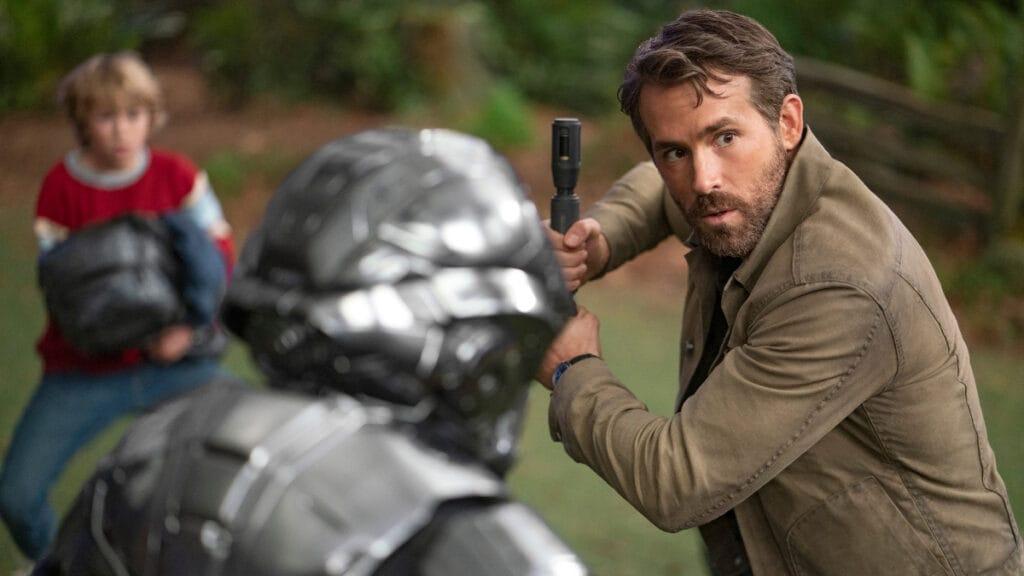 Comment regarder 'The Adam Project' : le nouveau film de Ryan Reynolds est-il en streaming ?  - Yahoo Divertissement
