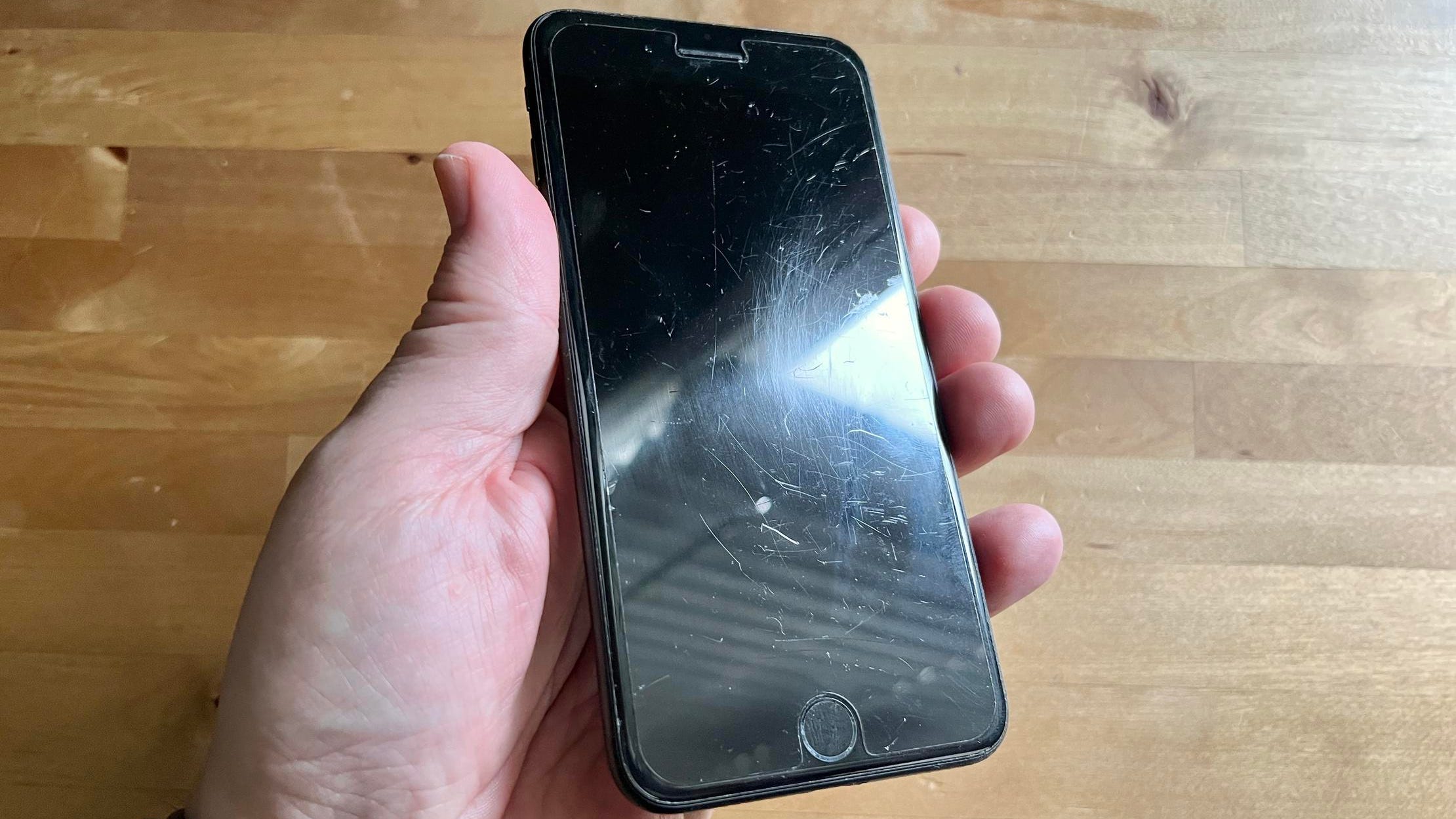 Comment retirer un protecteur d'écran en verre trempé pour iPhone - Forbes