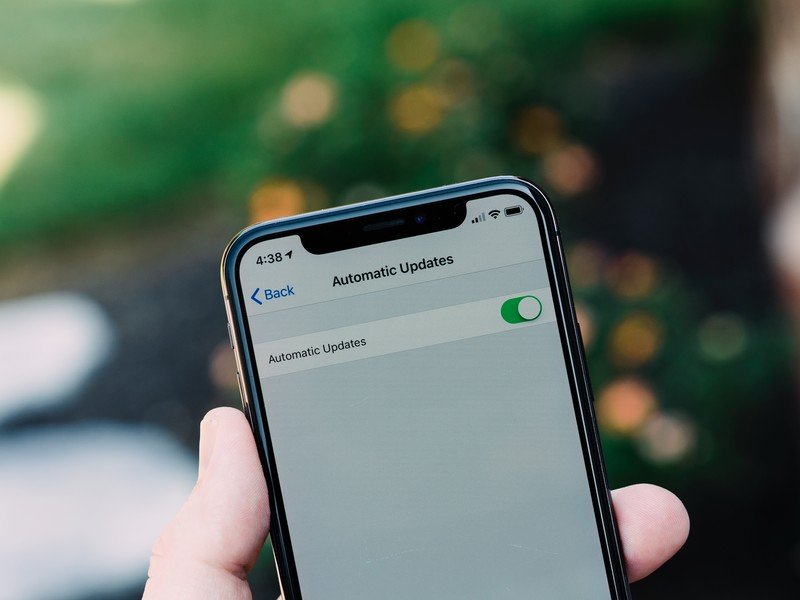 Craig Federighi révèle pourquoi certaines personnes obtiennent les mises à jour de l'iPhone avant d'autres - iMore