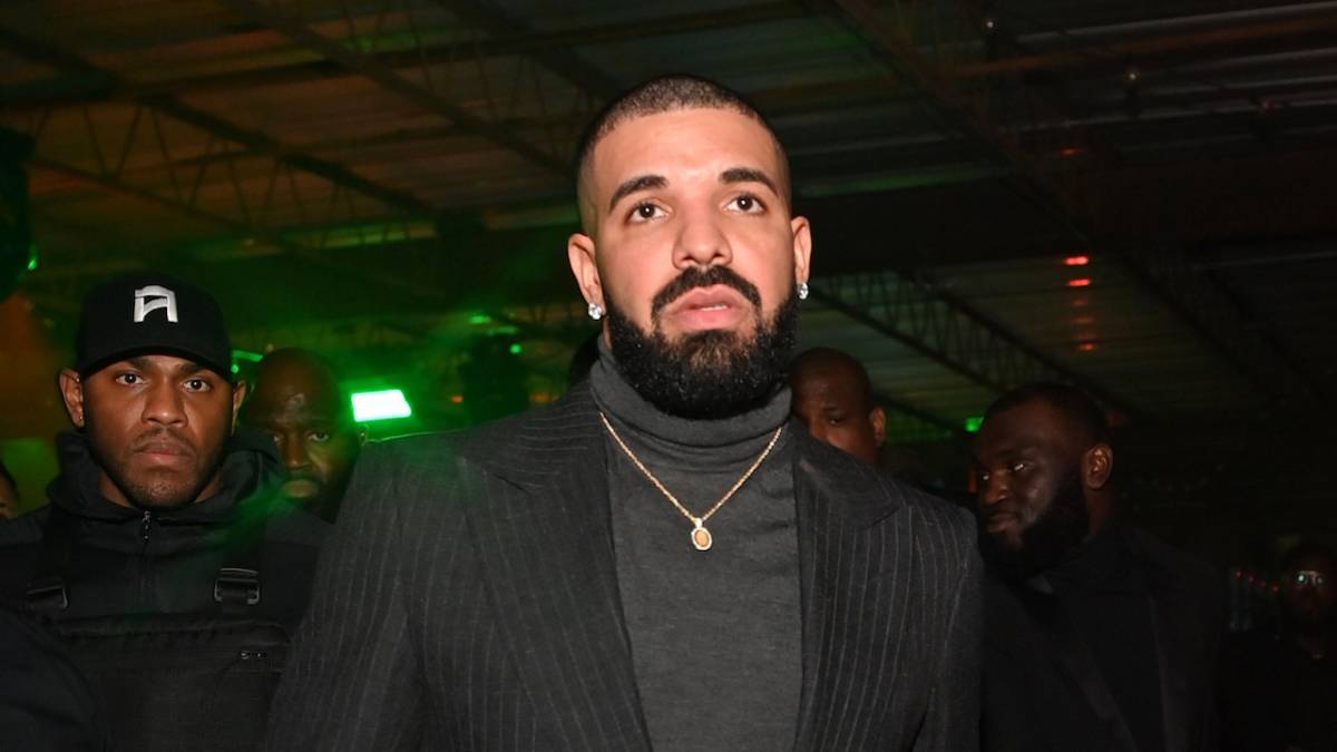 Drake a dépensé 2 millions de dollars pour une chaîne de la marque « Homer » de Frank Ocean