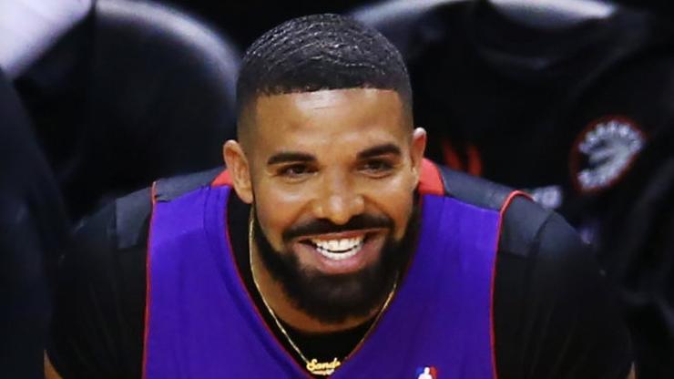 Drake annonce des expériences de concert interactives à New York et à Toronto après avoir lancé Braids On IG
