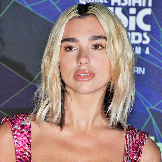 Dua Lipa vient de recevoir d’autres nouvelles dévastatrices à propos de ses poursuites pour atteinte aux droits d’auteur : nous nous sentons si mal !