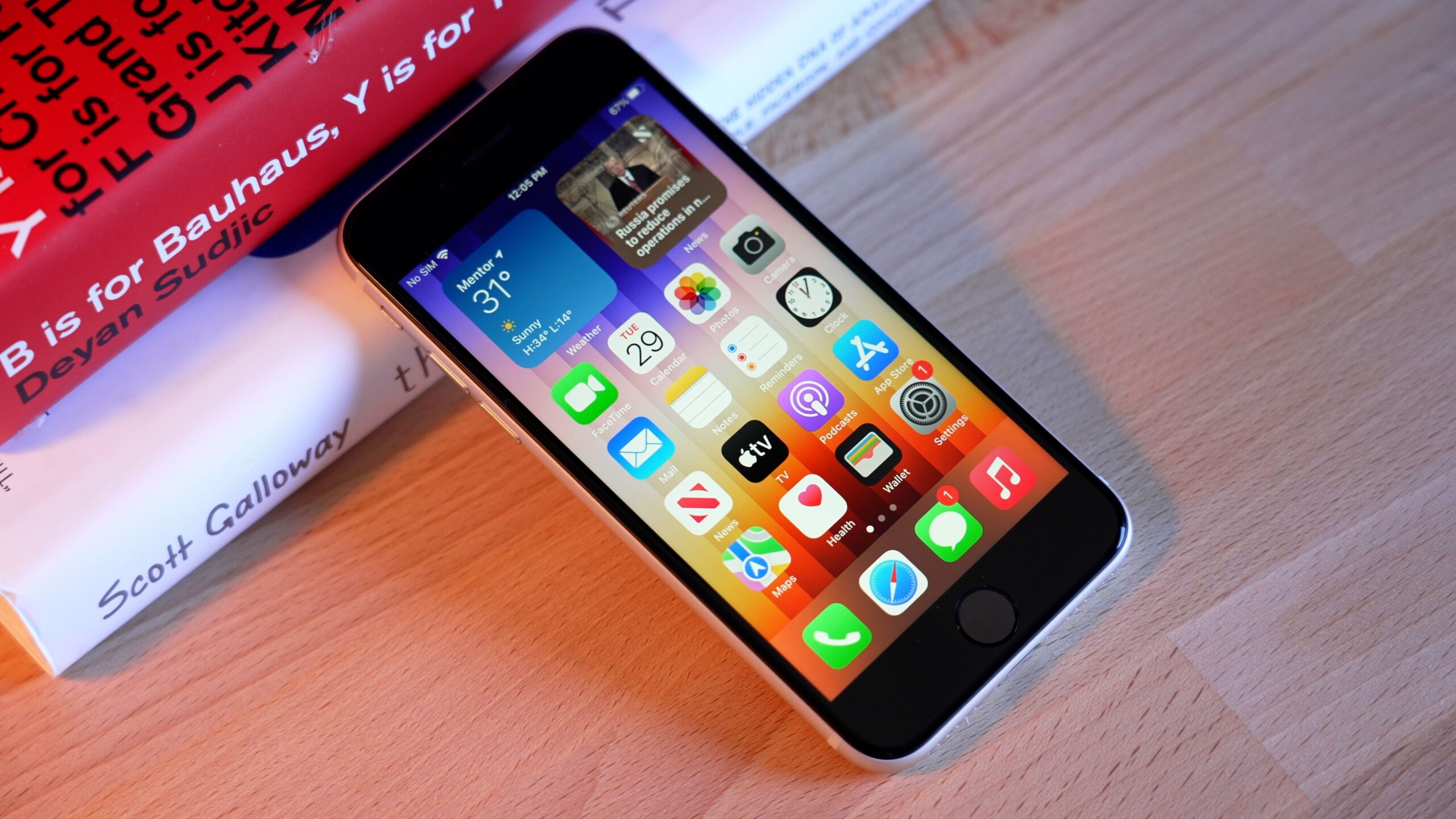 Hands-On avec le smartphone le plus terne d'Apple: l'iPhone SE 2022 - MacRumors