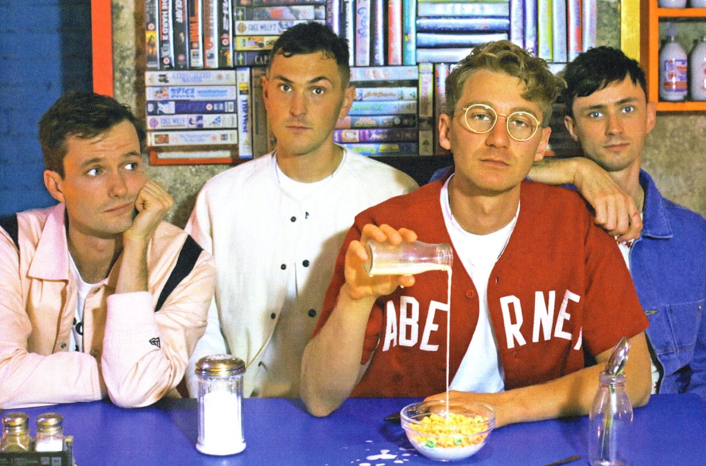 « Heat Waves » de Glass Animals en tête du Billboard Hot 100 pour la deuxième semaine