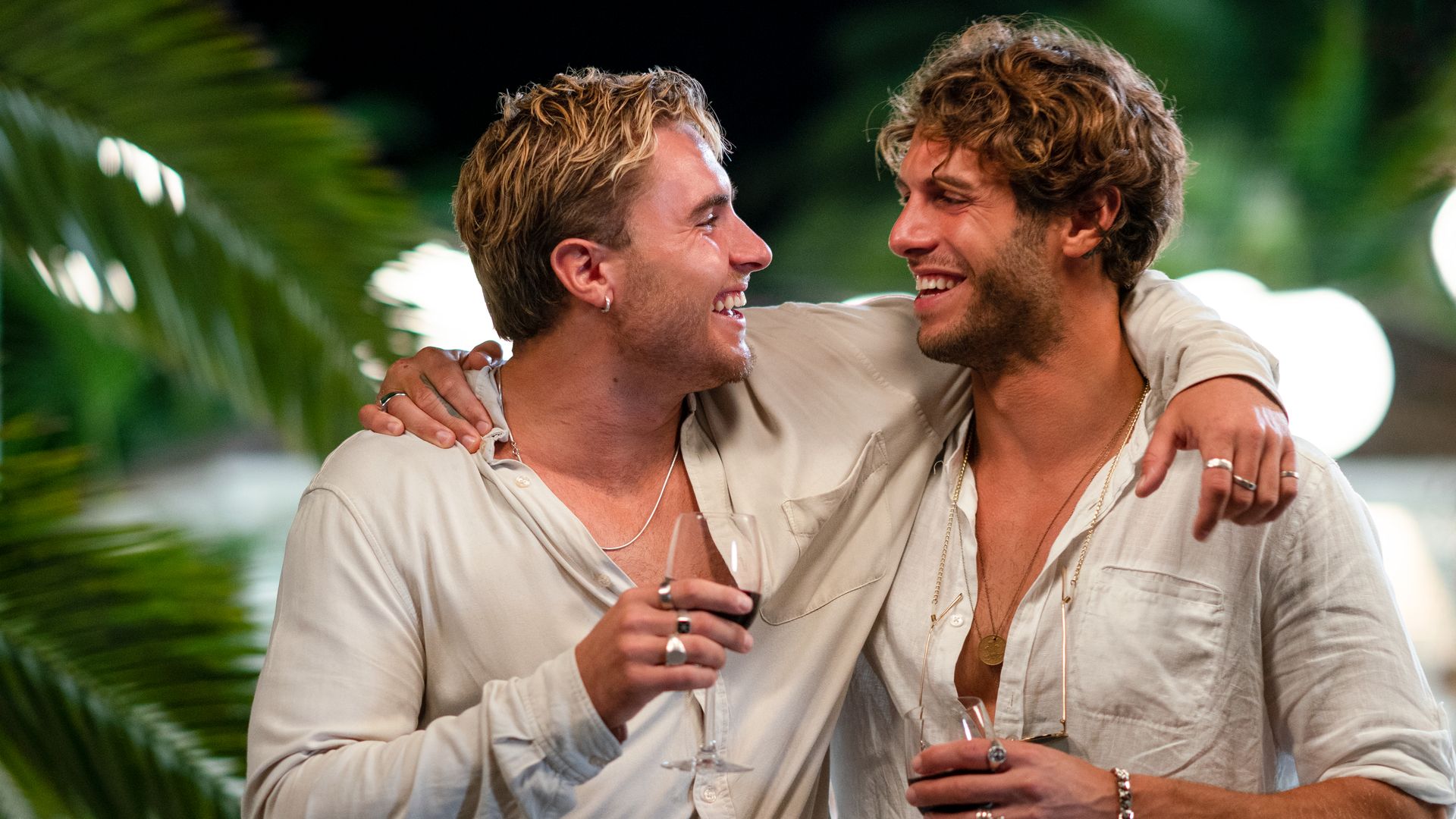Hot Surfer Boys : est "Byron Baes" le nouveau hit de Netflix ?  - Promiflash.de