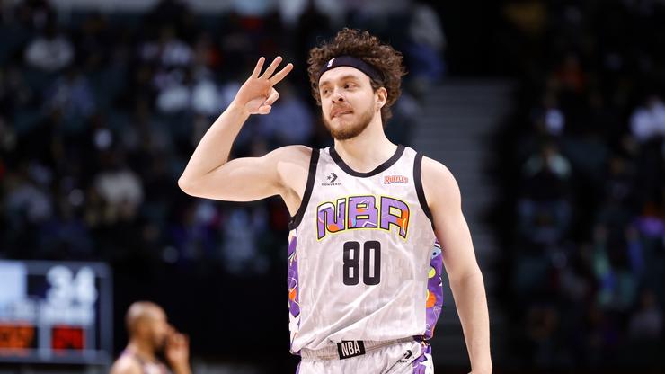 Jack Harlow rompt le silence sur la situation de l’étalon Tory Lanez