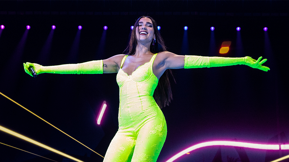 Joyeux anniversaire de deux ans à « Future Nostalgia » de Dua Lipa