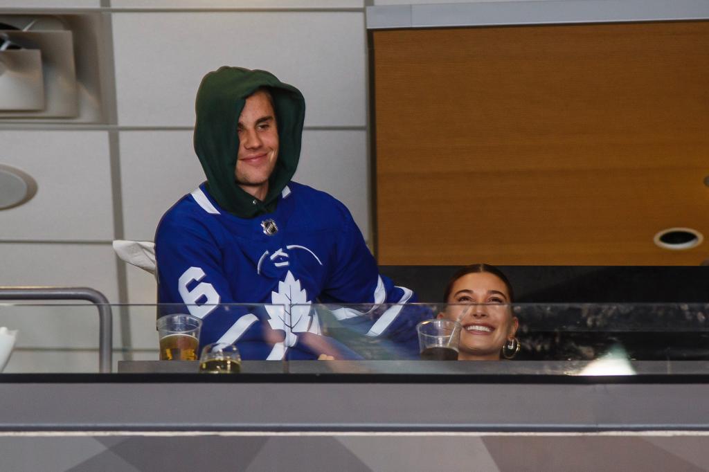 Justin Bieber hué sans pitié pour avoir nargué les fans des Canadiens lors d’un concert