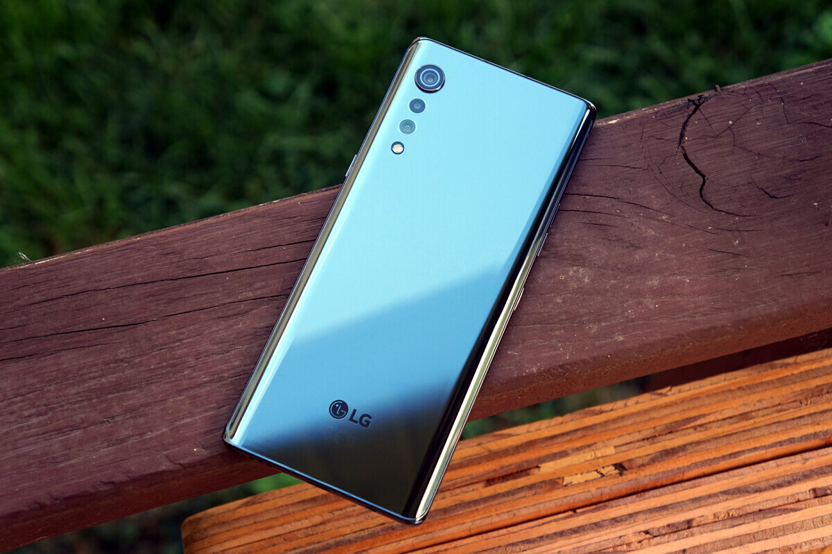 LG commence à déployer la première mise à jour stable d'Android 12 sur le LG Velvet - XDA Developers