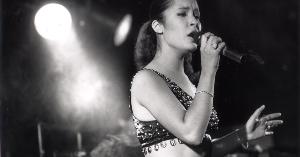 La famille de Selena annonce un nouvel album, 27 ans après sa mort
