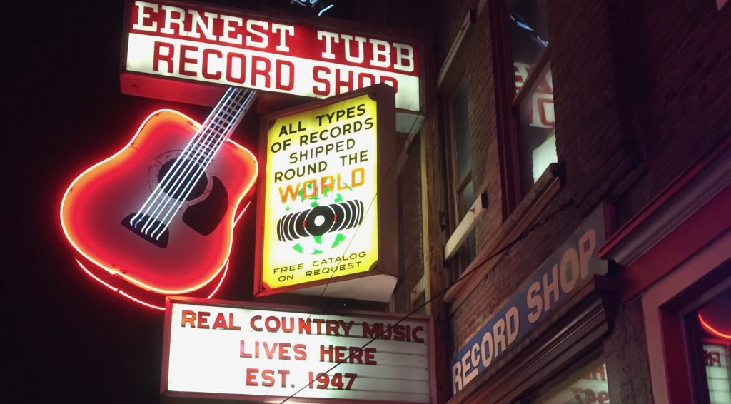 Le magasin de disques d’Ernest Tubb, la radio historique de Nashville et le site de vente au détail, fermeront après 75 ans