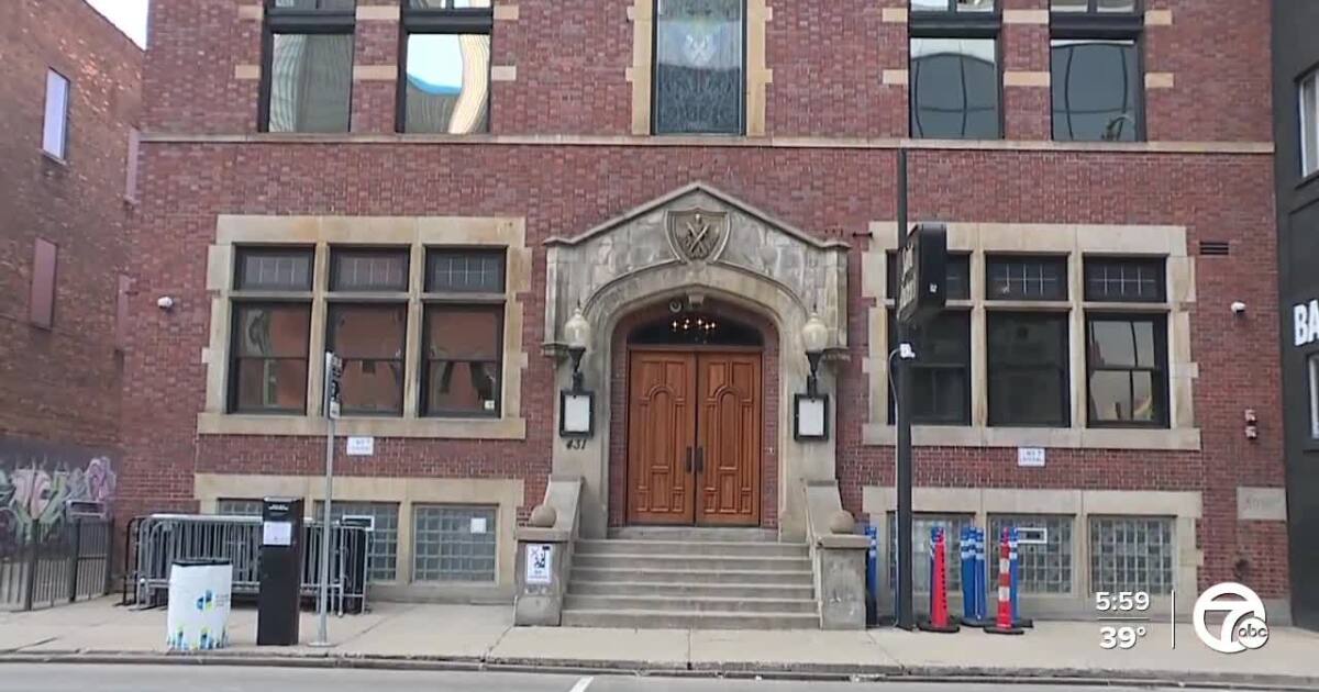Les spectateurs alarmés après que le sol se soit presque déformé au St. Andrew’s Hall