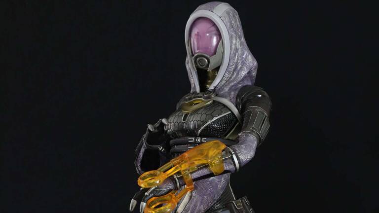 Mass Effect, la statue de Tali sculptée à la main par un fan est époustouflante