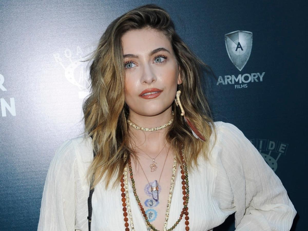 Paris Jackson présente son père Michael dans de superbes photos de concert