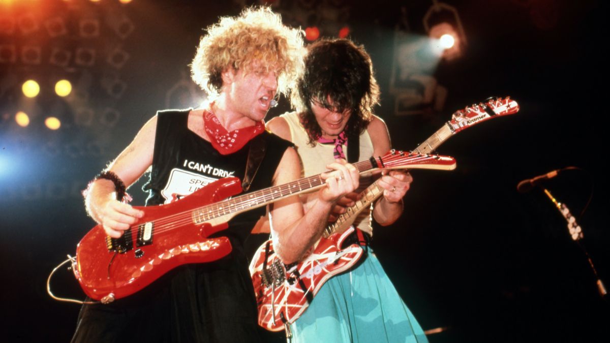 Regardez Van Halen clôturer un spectacle de 1986 avec une reprise entraînante du Rock and Roll de Led Zeppelin