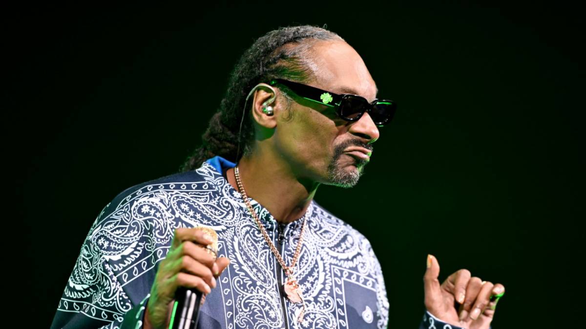 Snoop Dogg blâmé pour la suppression de plusieurs sorties de Death Row Records des DSP