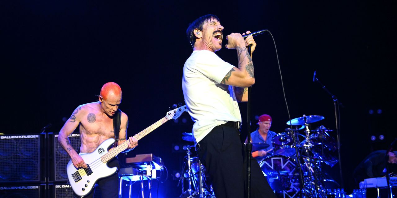 « Unlimited Love » des Red Hot Chili Peppers est l’album le plus doux du groupe à ce jour
