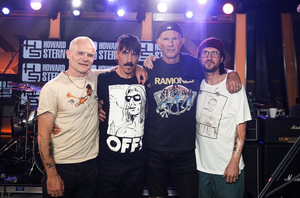 Anthony Kiedis se penche sur la gifle de Will Smith aux Oscars : « J’adore être offensé »