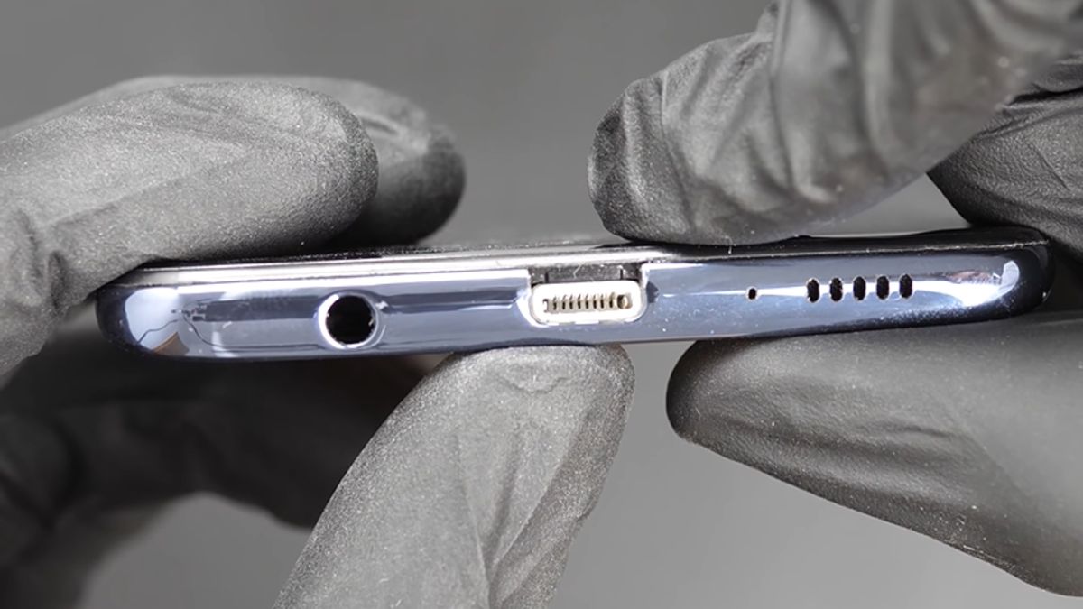 Après l'iPhone USB-C, nous avons maintenant un port Lightning sur un appareil Android - TechRadar