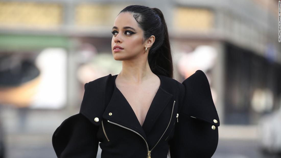 Camila Cabello s’ouvre sur les luttes d’image corporelle sur Instagram