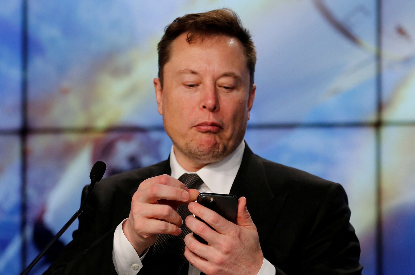 Cinq raisons pour lesquelles l'accord d'Elon Musk pour acheter Twitter pourrait encore s'effondrer - The Washington Post