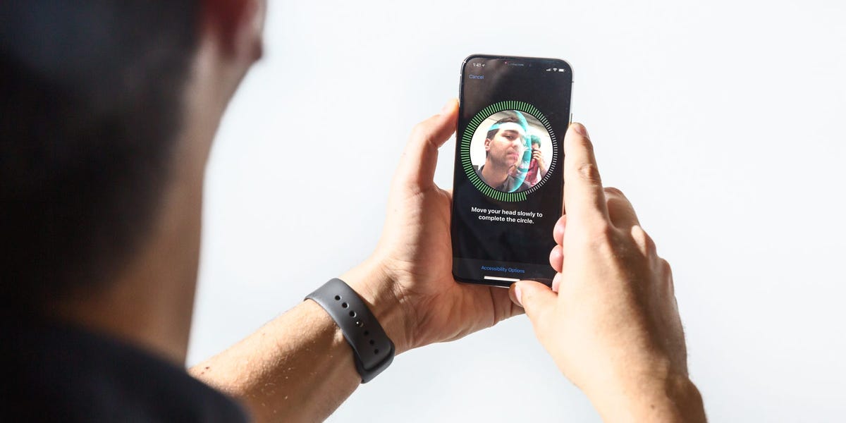 Comment ajouter une autre personne à Face ID sur votre iPhone