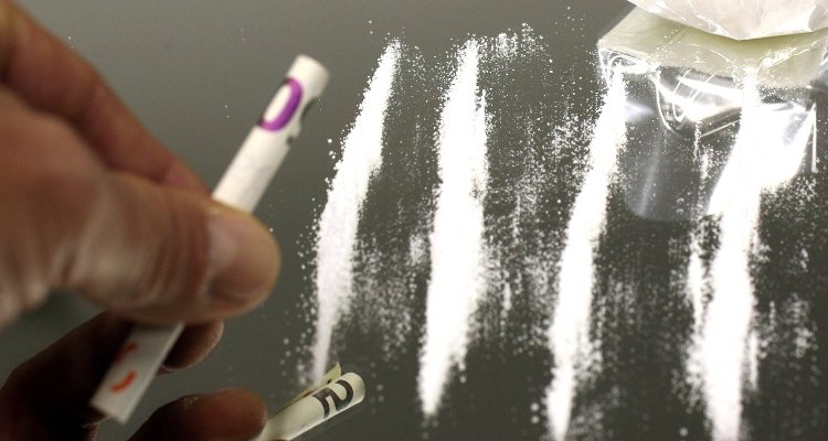 Des joueurs tels que des cocaïnomanes, des psychologues et des experts écrivent une lettre au sénateur Cangini