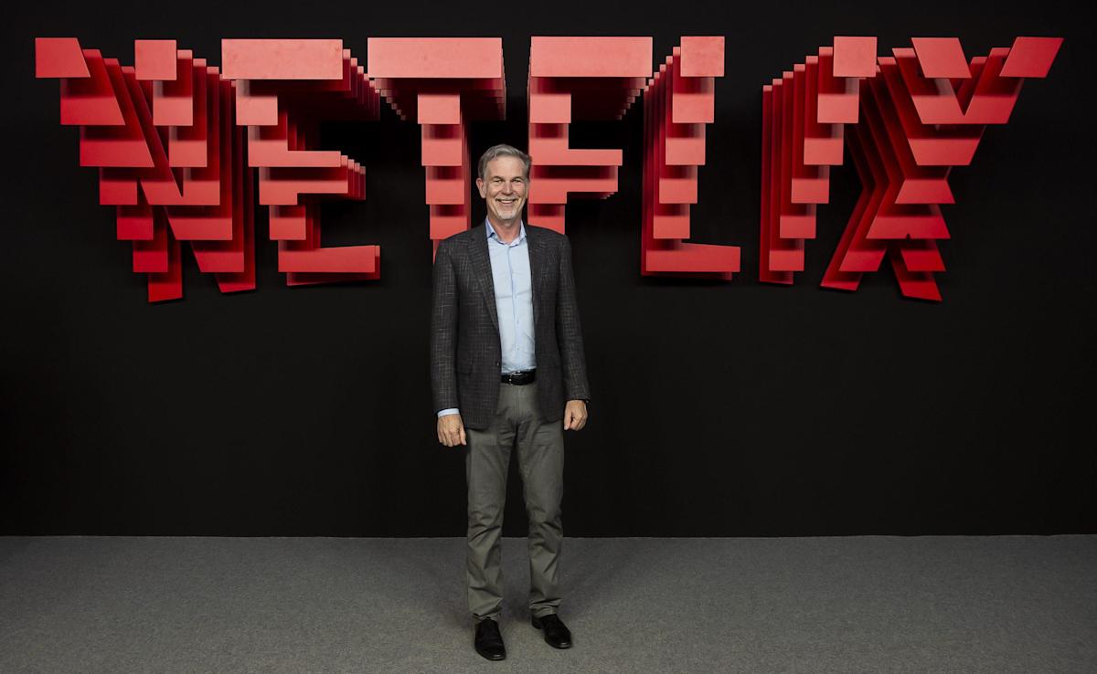 "Des nuages ​​sombres se rassemblent pour l'industrie du streaming": les experts disent que la catastrophe de Netflix pourrait entraîner des retombées à l'échelle du secteur - Yahoo Finance