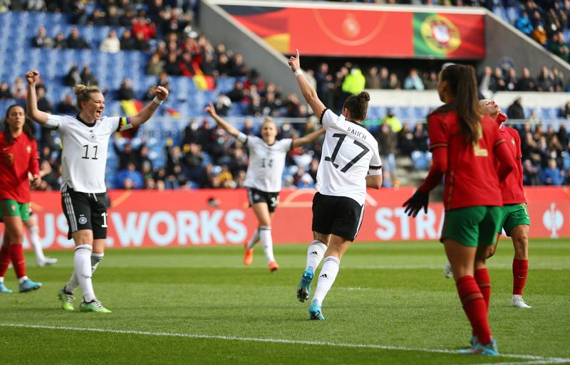Football-FIFA lance un nouveau service de streaming numérique pour les documentaires et les matchs en direct - WTVB