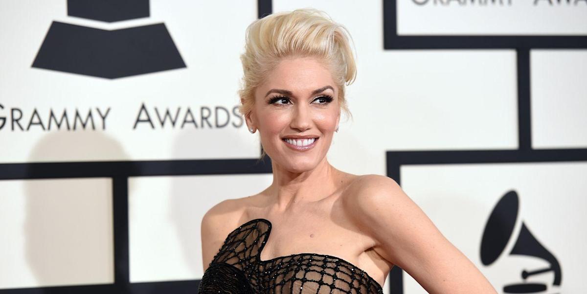 Gwen Stefani a fait ses débuts avec un nouveau look de cheveux incroyable tout en faisant une annonce majeure sur Instagram
