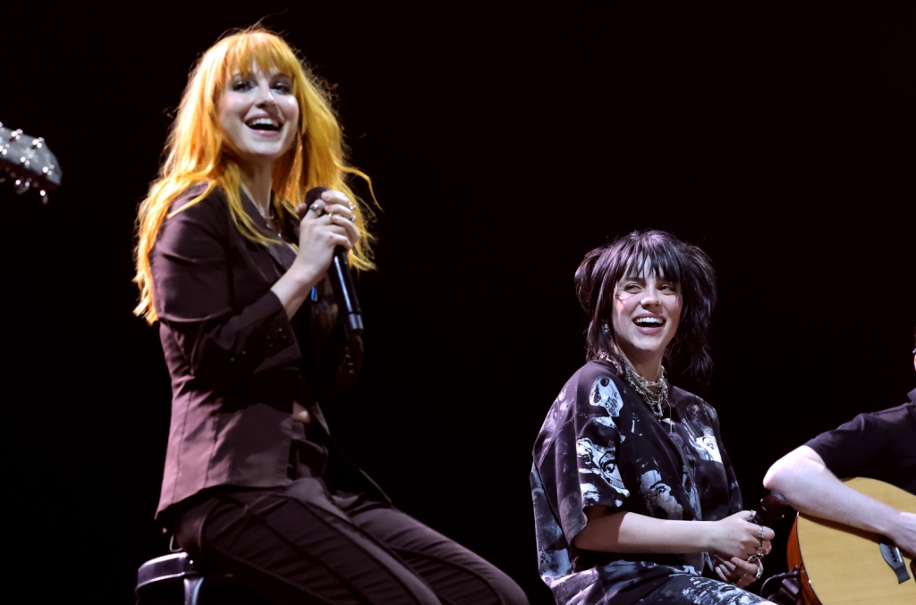 Hayley Williams rejoint Billie Eilish pour « Misery Business », « Happier Than Ever » à Coachella