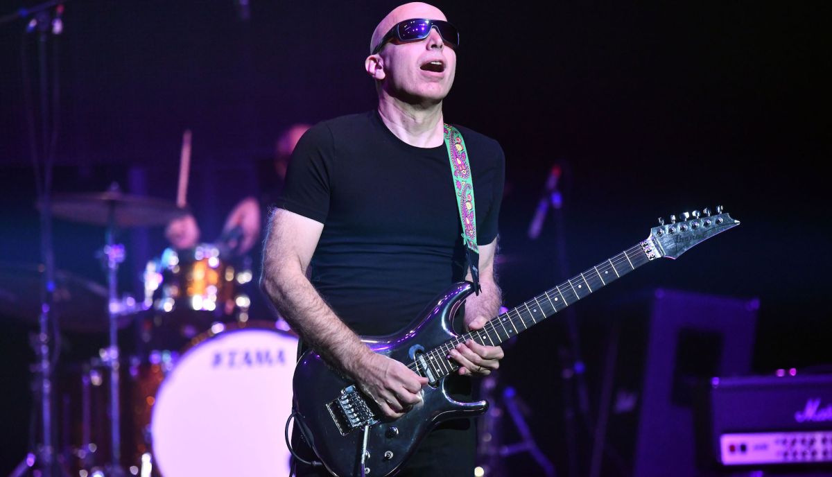Joe Satriani aborde les rapports de la tournée hommage à Van Halen : "Si jamais cela se produisait, ce serait un grand honneur et un défi terrifiant"